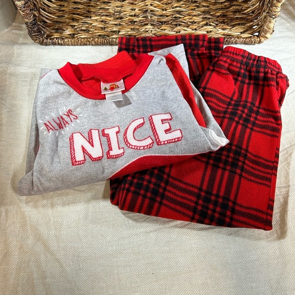 Child’s Elf on the Shelf Pajama - size small - Picture 1 of 3